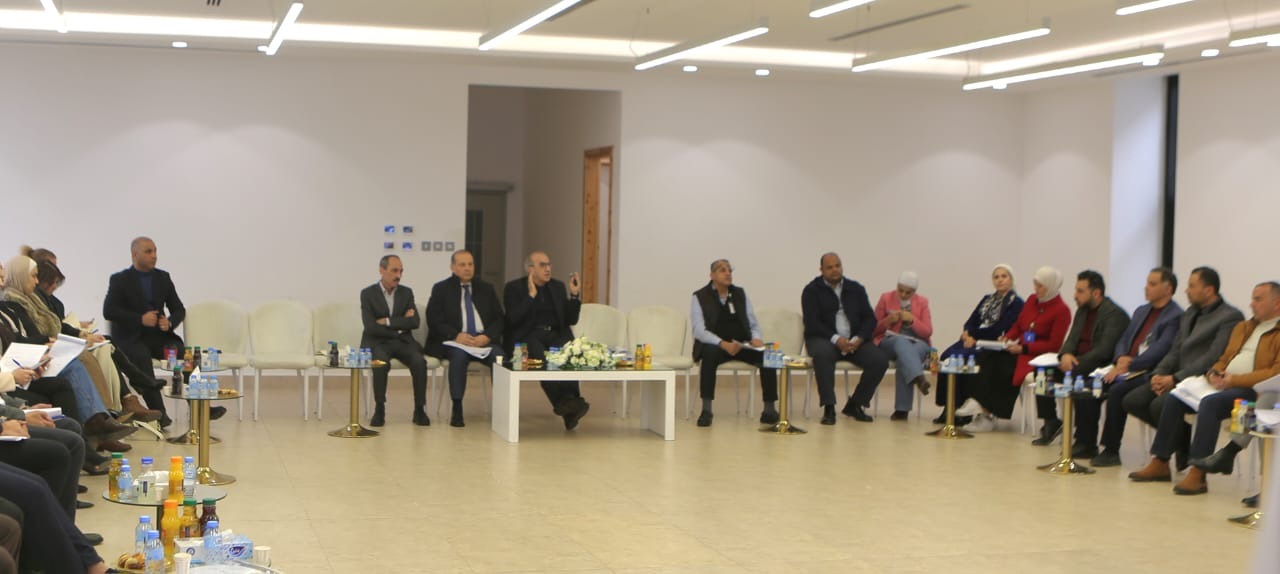 أبو السمن يعلن حالة استنفار: عطاءات عاجلة خلال 10 أيام وتعزيز الجاهزية لمواجهة منخفضات قادمة