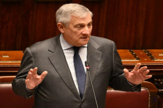 إيطاليا ترفع تمثيلها الدبلوماسي في فنزويلا بعد الإفراج عن سجناء إيطاليين