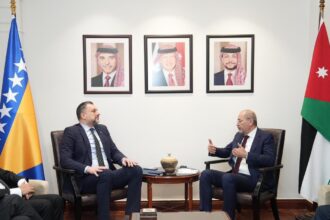 الصفدي يبحث مع نظيره البوسني تعزيز العلاقات الثنائية وتطورات الأوضاع الإقليمية