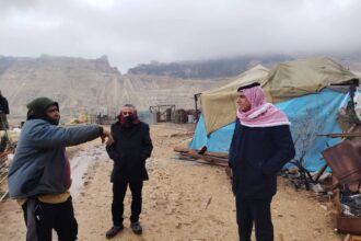 محافظ الكرك يتفقد الأضرار في منطقة الشهابية