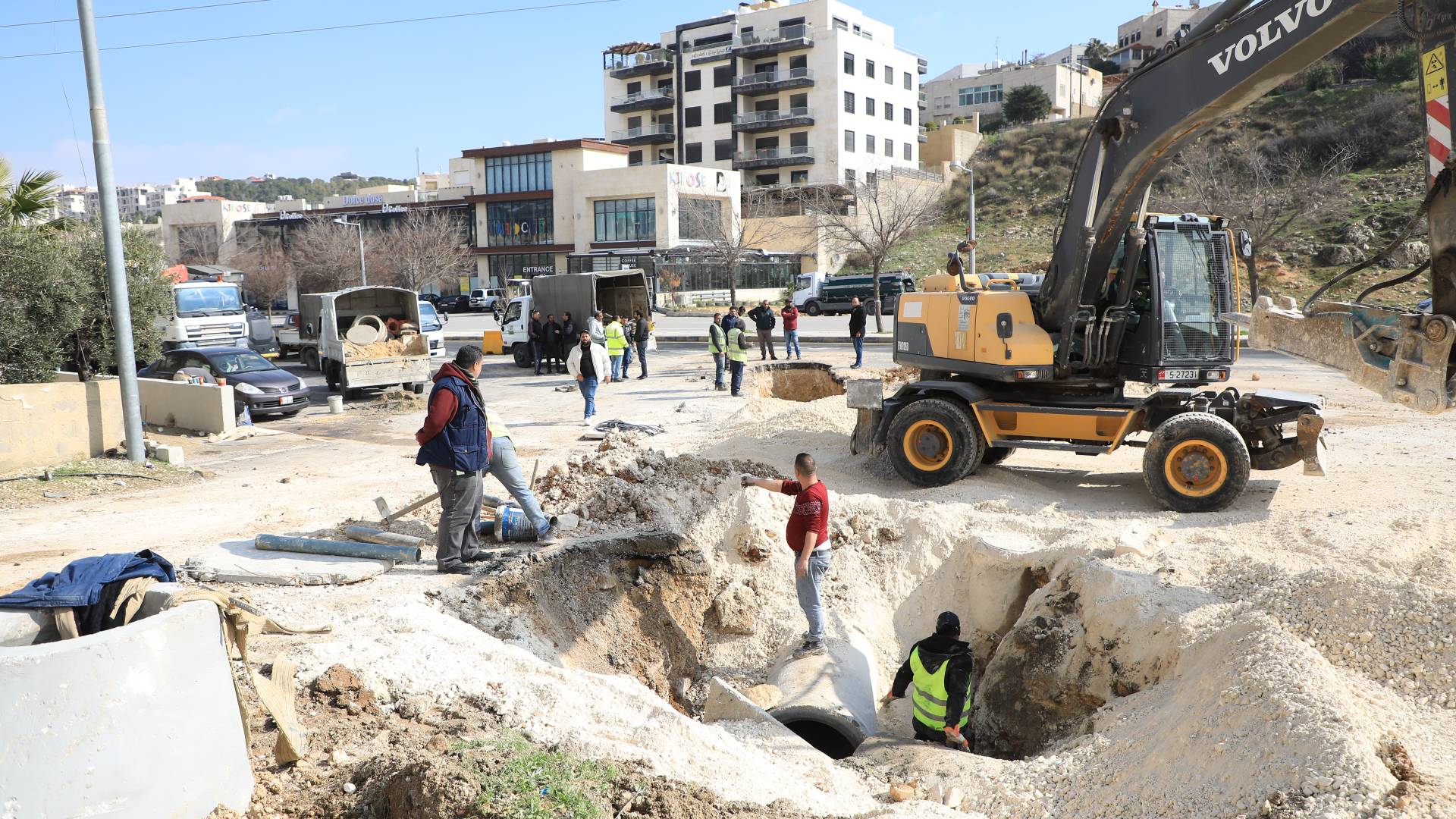 أمانة عمان تعالج نفق الأمير الحسين