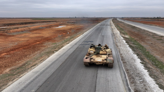 الجيش السوري يسيطر على حقل العمر النفطي ومدينة الطبقة الاستراتيجية شرق البلاد