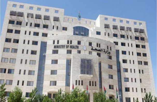 الصحة تُنهي خدمات موظفين لتغيبهم عن العمل دون مبرر قانوني