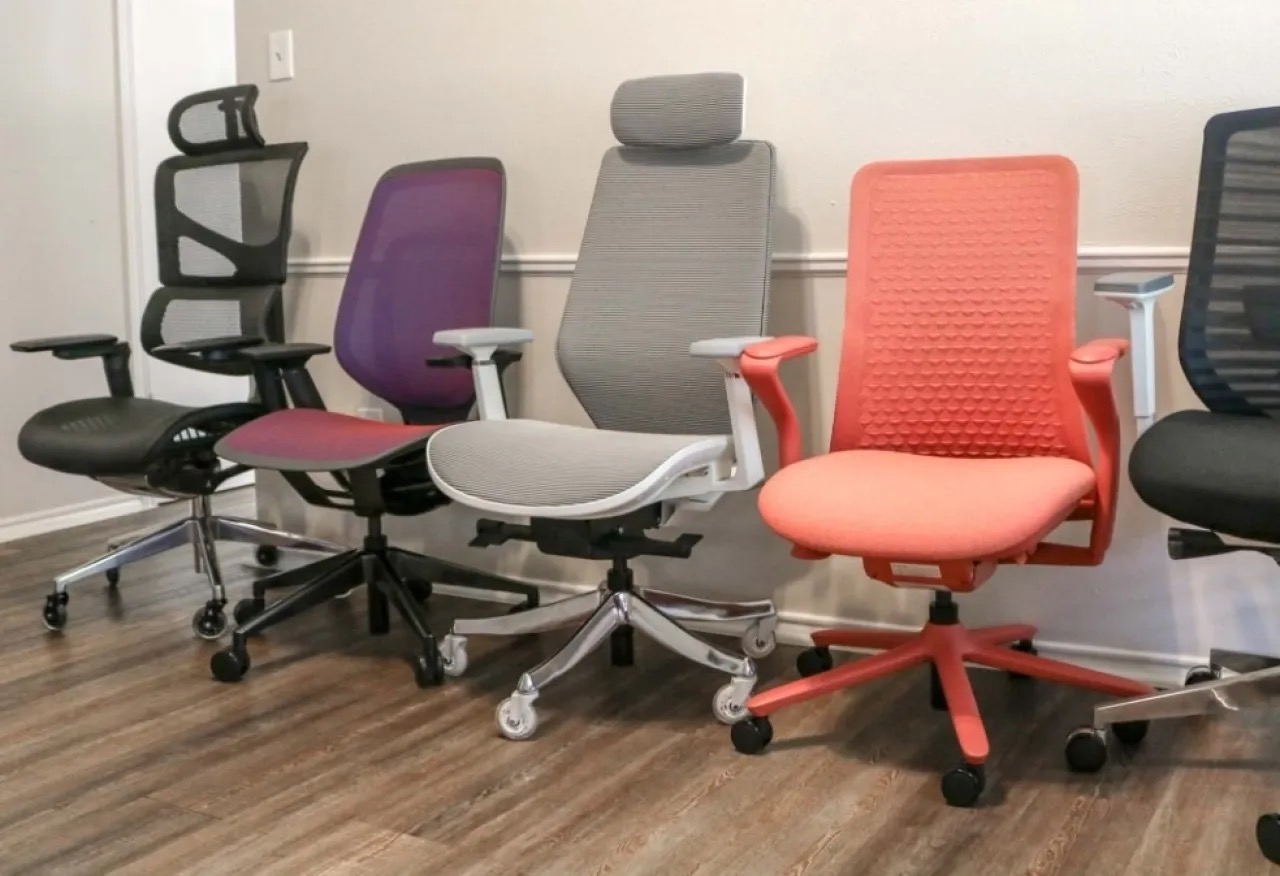 الضمان الاجتماعي يطرح عطاءً لتوريد 400 كرسي لموظفيه