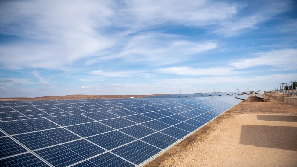 صورة حول : الأزرق يشهد تحولًا بالطاقة: آلاف الأسر تحصل على الكهرباء على مدار الساعة لأول مرة الأزرق يشهد تحولًا بالطاقة: آلاف الأسر تحصل على الكهرباء على مدار الساعة لأول مرة