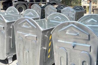 البيئة توزع 500 حاوية لمكافحة الإلقاء العشوائي في شمال الأردن