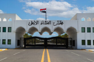 العراق يبدأ إجراءات قانونية بحق معتقلي داعش المنقولين من سوريا"