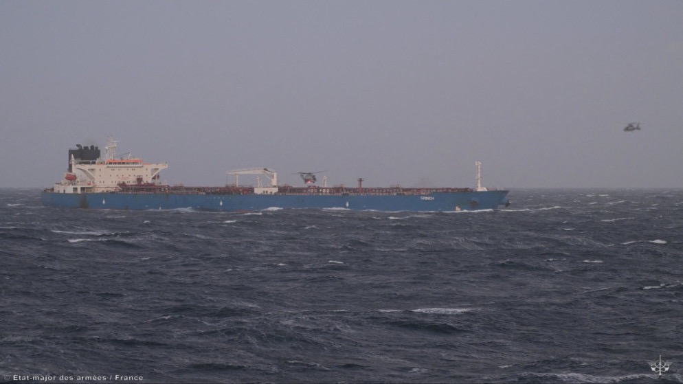 فرنسا تعترض ناقلة نفط في المتوسط.. ومكّارون يحمّل "أسطول الظل" مسؤولية تمويل الحرب في أوكرانيا