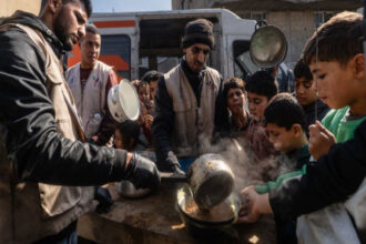 مساعدات غذائية لأكثر من مليون شخص شهريًا مع مرور 100 يوم على وقف النار في غزة