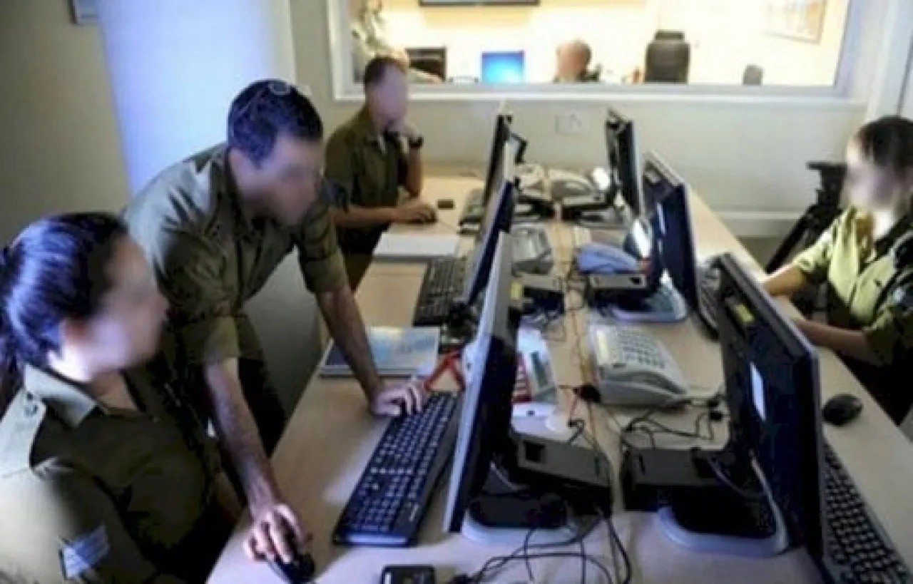 صورة حول : عشيرة الدهيني تعلن الطلاق العشائري من أربعة من أبنائها على خلفية مواقف تتعلق بالعدوان على غزة عشيرة الدهيني تعلن الطلاق العشائري من أربعة من أبنائها على خلفية مواقف تتعلق بالعدوان على غزة