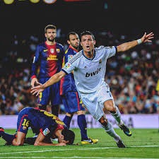 رونالدو كان قريبًا من برشلونة: الصفقة التي قد غيرت تاريخ كرة القدم