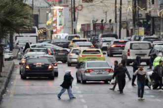 ارتفاع تدريجي على الحرارة يسبقه طقس بارد… ومنخفض جوي ماطر يؤثر على المملكة الأربعاء