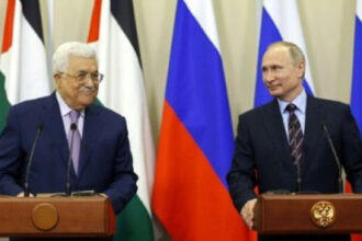 الرئيس الفلسطيني محمود عباس يصل موسكو لبحث الأوضاع الفلسطينية مع الرئيس بوتين