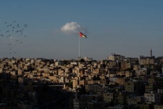 فيتش: نظرة مستقرة للاقتصاد الأردني رغم التحديات الإقليمية