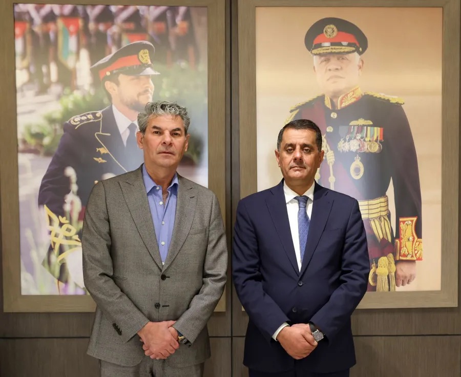 نائبان يقدمان استقالتهما من حزب