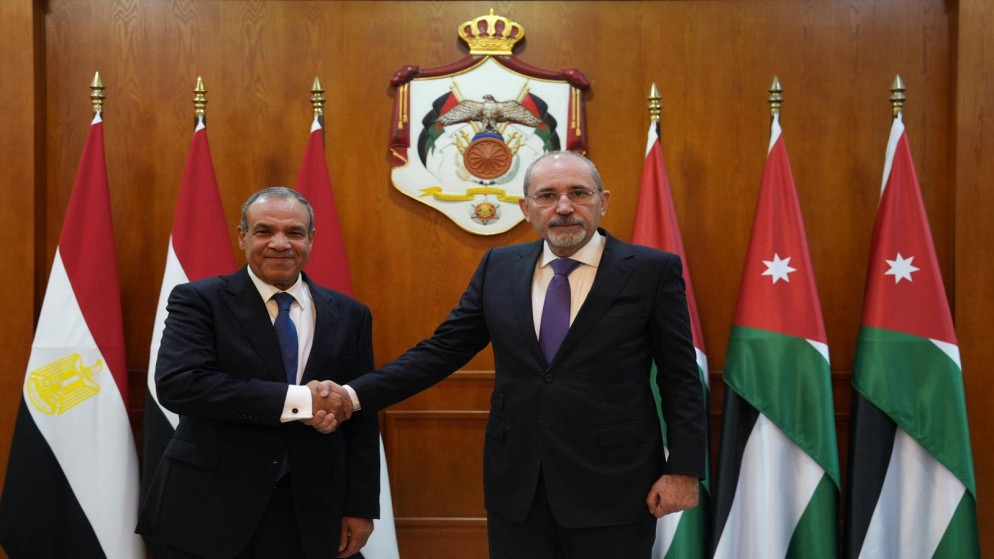 صورة حول : الصفدي وعبد العاطي يؤكدان دعم الأردن لمهمة مجلس السلام وحل الدولتين الصفدي وعبد العاطي يؤكدان دعم الأردن لمهمة مجلس السلام وحل الدولتين