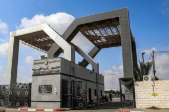 إسرائيل تخطط لتقييد عدد العائدين إلى غزة عبر معبر رفح قبل فتحه الأسبوع المقبل