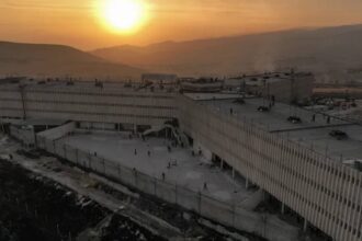 العراق يُحصّن حدوده مع سوريا: جدار إسمنتي بنسبة إنجاز 80%