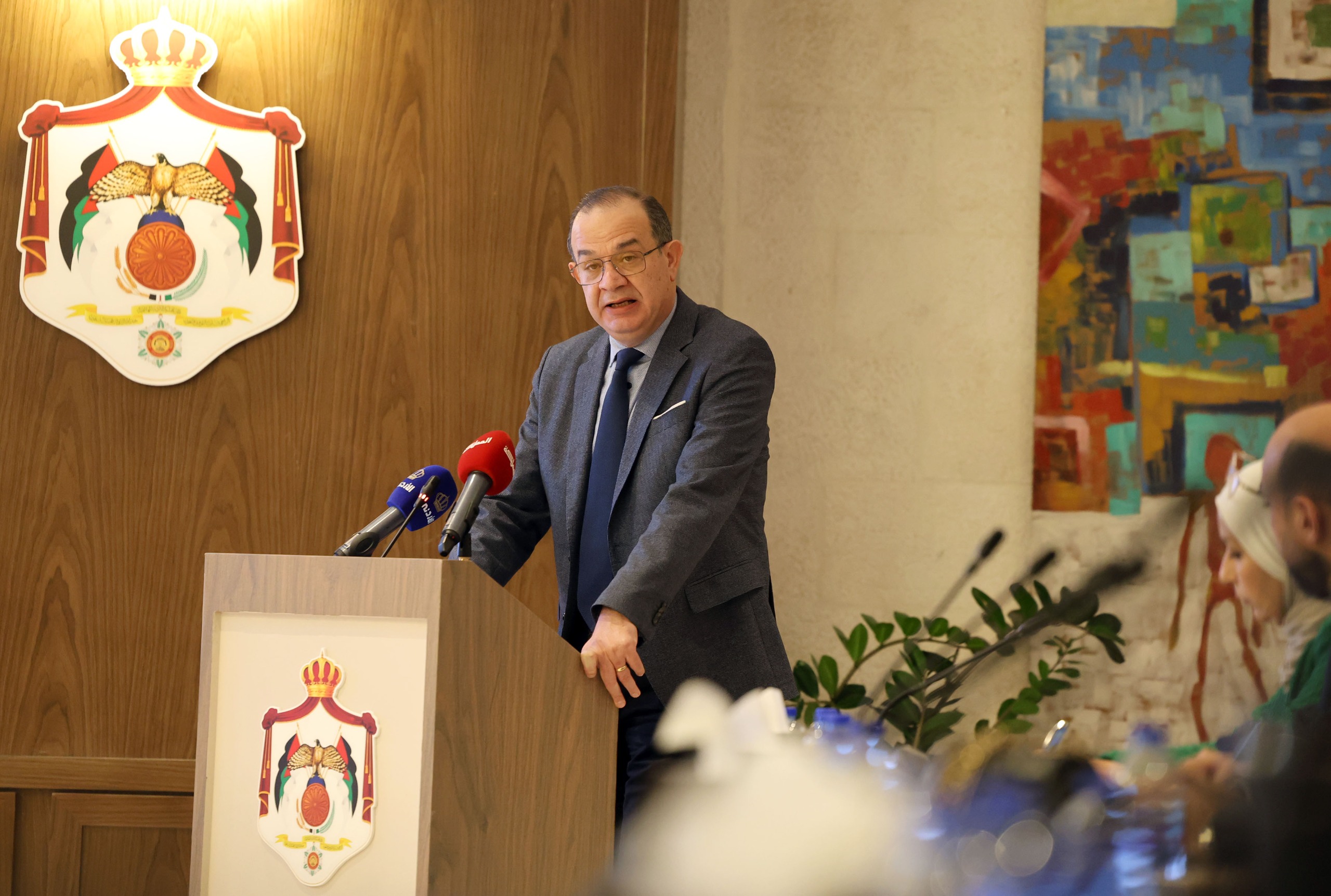 الأردن يناقش توظيف الذكاء الاصطناعي لتطوير الإدارة الحكومية العربية