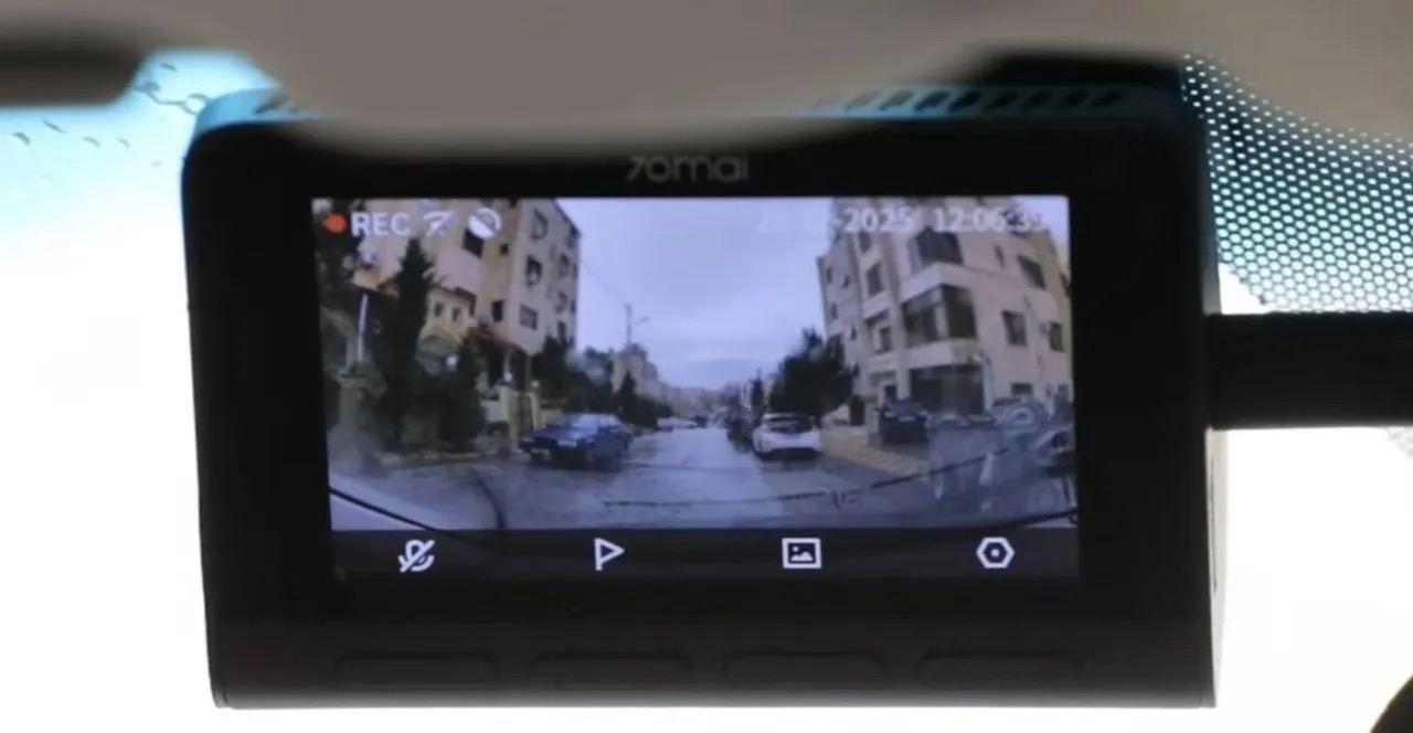 صورة حول : بلدية الكرك الكبرى تشغّل كاميرات لمراقبة الإلقاء العشوائي للنفايات بلدية الكرك الكبرى تشغّل كاميرات لمراقبة الإلقاء العشوائي للنفايات