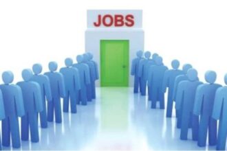 دعوة مرشحين للامتحان التنافسي في دوائر حكومية