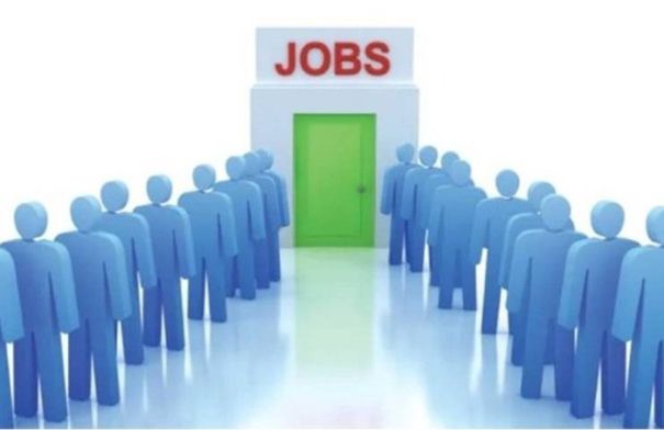 دعوة مرشحين للامتحان التنافسي في دوائر حكومية