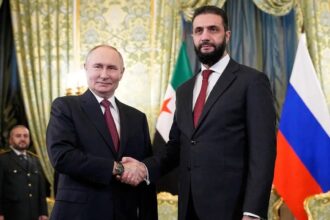 الشرع يصل موسكو لإجراء مباحثات مع بوتين