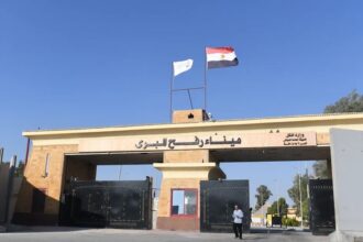 نتنياهو يعلن فتح معبر رفح جزئياً لعبور الأفراد تحت رقابة إسرائيلية كاملة