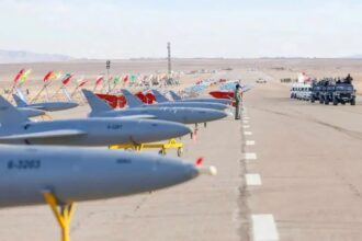 إيران تعزز قواتها بمسيرات استراتيجية بعد تهديدات ترامب بالخيار العسكري