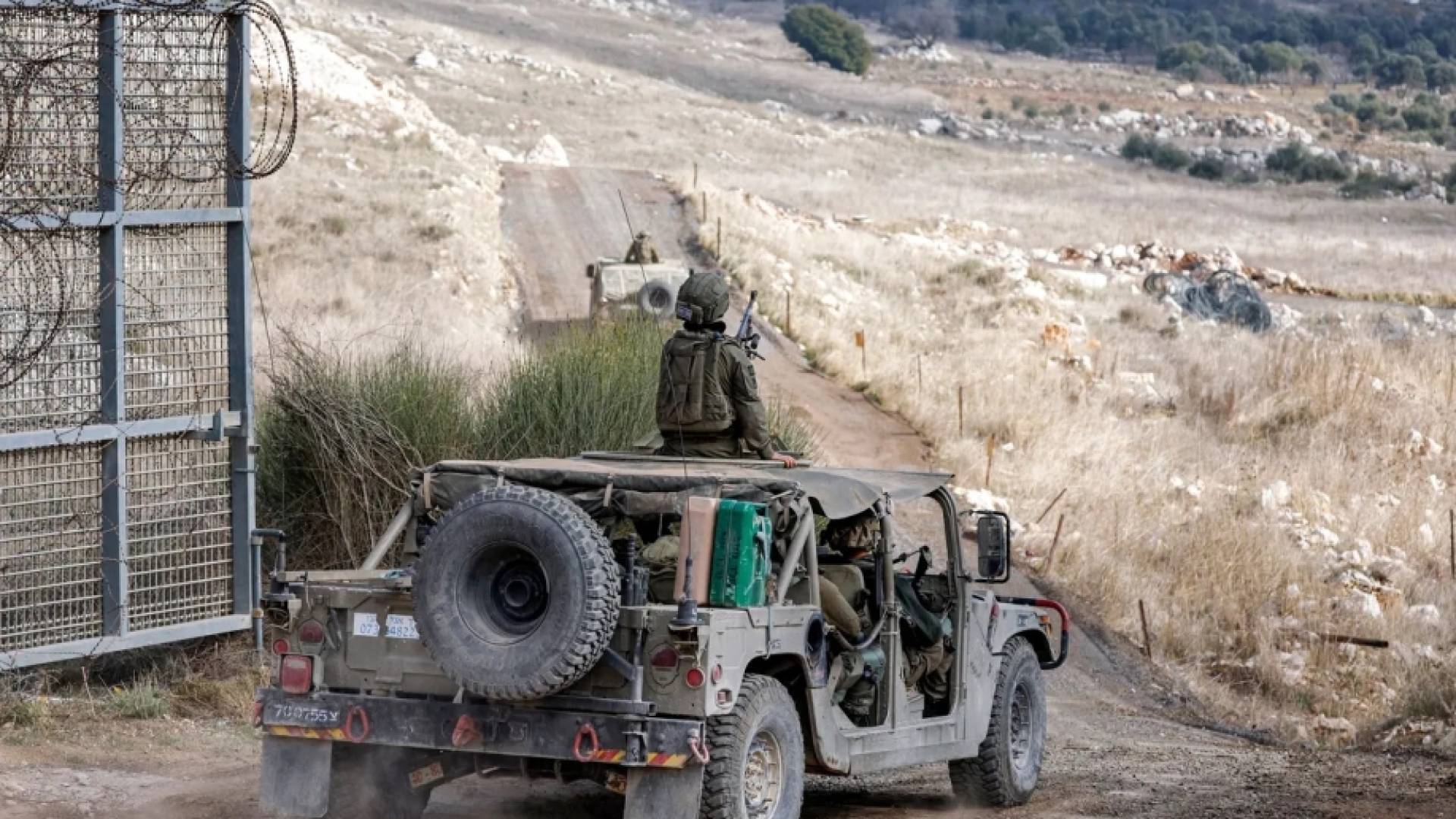 صورة حول : الاحتلال الإسرائيلي يتوغل في ريف القنيطرة ويواصل التصعيد العسكري الاحتلال الإسرائيلي يتوغل في ريف القنيطرة ويواصل التصعيد العسكري