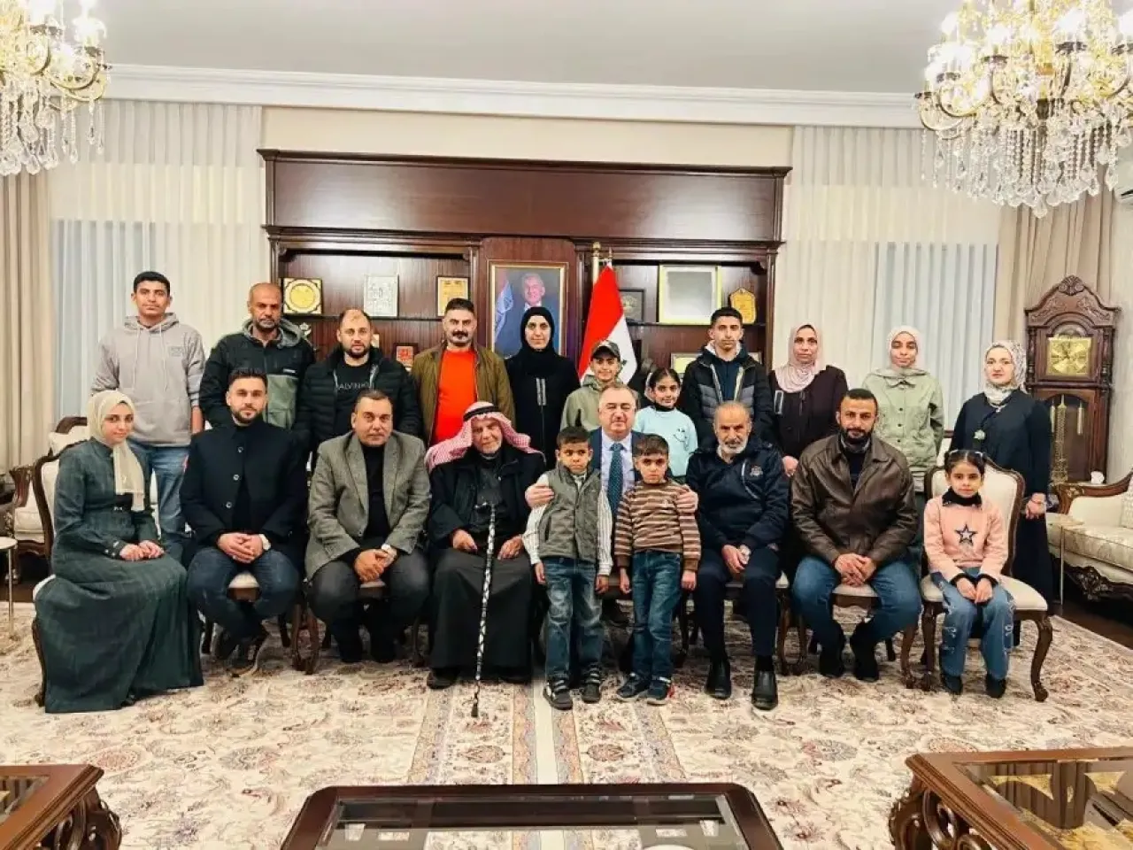 سفارة العراق في عمّان تنجح بإجلاء عراقيين عالقين في غزة بالتعاون مع الأردن