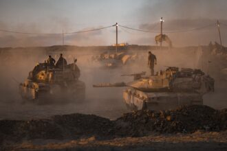 التحديات تلاحق محادثات وقف إطلاق النار: إسرائيل ترفض الانسحاب الكامل من غزة وحماس ترفض تسليم السلاح