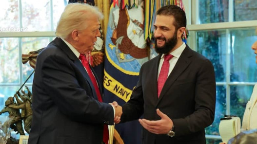 ترامب يتباحث مع الرئيس السوري الشرع حول الأمن والاستقرار ودعم إعادة الإعمار