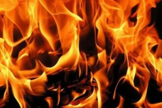 عشريني يشعل النار في نفسه في بني كنانة