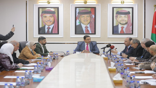 صورة حول : لجنة الطاقة النيابية تبحث تعديل آليات تصفير عدادات الطاقة الشمسية وتحسين الاستفادة للمواطنين لجنة الطاقة النيابية تبحث تعديل آليات تصفير عدادات الطاقة الشمسية وتحسين الاستفادة للمواطنين