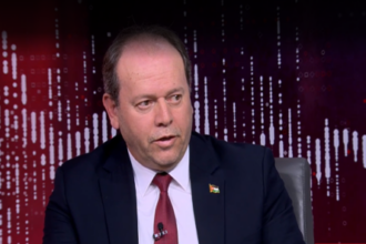 200 ألف طالب ومعلم يستخدمون المساعد الذكي “سراج” في الأردن