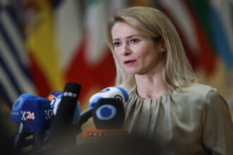 الاتحاد الأوروبي يصنّف الحرس الثوري الإيراني “منظمة إرهابية” ويفرض عقوبات على قياداته