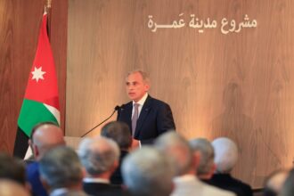 رئيس الوزراء يفتتح جلسات حوارية متخصصة لتطوير مشروع مدينة عمرة بمشاركة 150 خبيراً