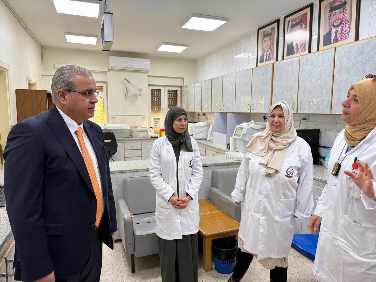 صورة حول : البدور يتفقد مركز الإدمان ويشدد على التأهيل البدور يتفقد مركز الإدمان ويشدد على التأهيل