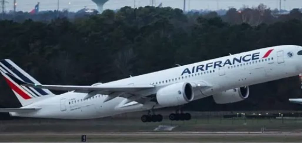 صورة حول : أردني يثير الأمن في مطار اريزونا والسبب... أردني يثير الأمن في مطار اريزونا والسبب...