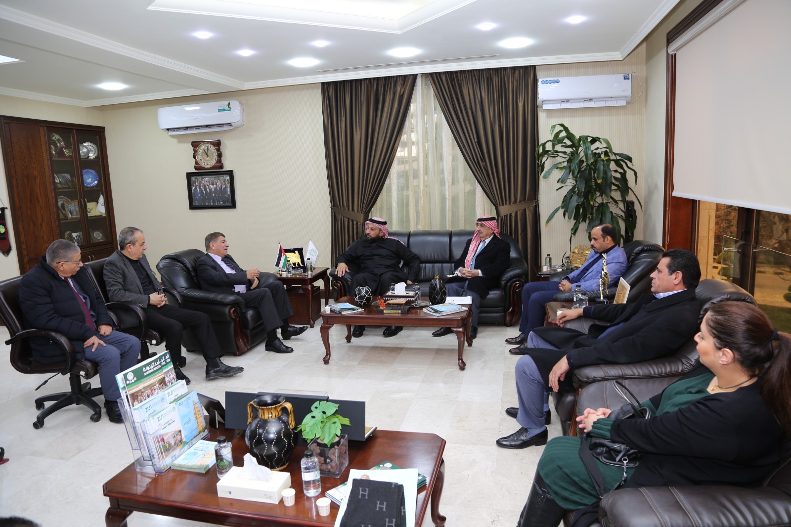 "التعليم النيابية" تزور جامعة الزيتونة وتبحث معيقات التعليم العالي