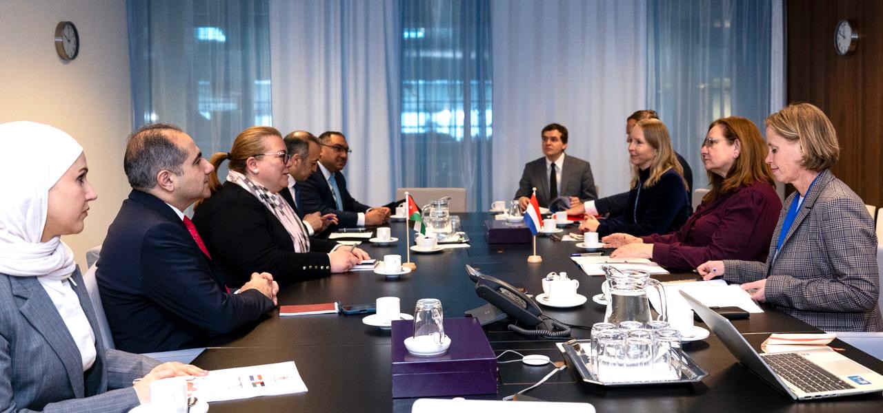 الوفد الوزاري يواصل جولته الأوروبية في هولندا تحضيرًا لمؤتمر الاستثمار الأردني–الأوروبي