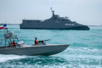 الجيش الأمريكي يحذر إيران قبل مناورات هرمز المشتركة