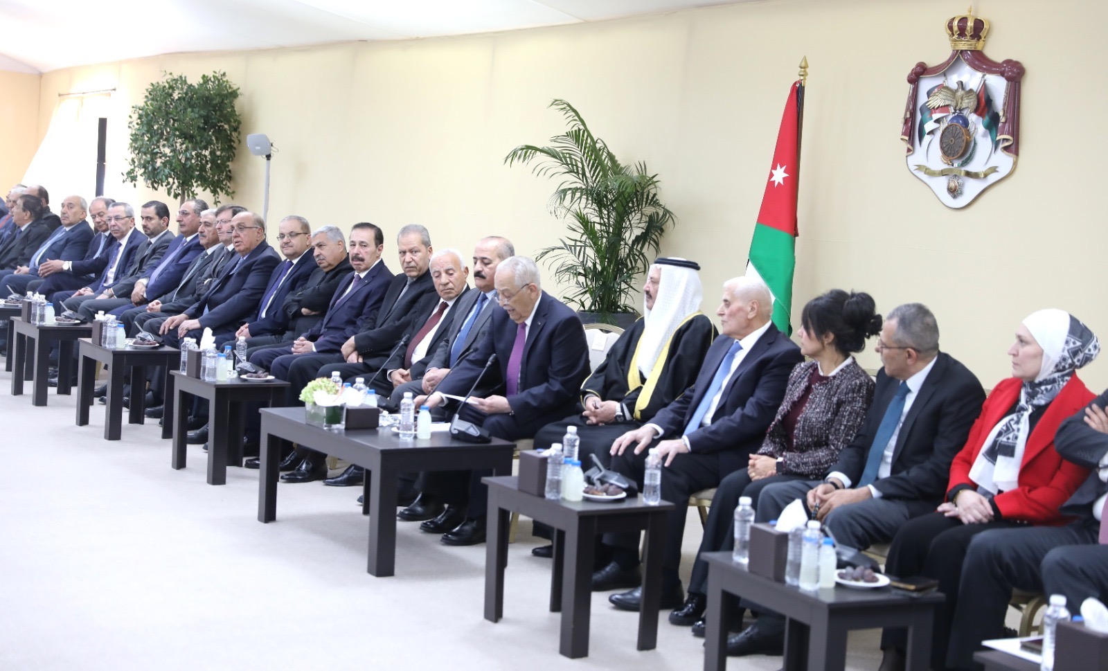 متابعة للزيارة الملكية لإربد. رئيس الديوان الملكي يلتقي 250 شخصية من أبناء وبنات المحافظة