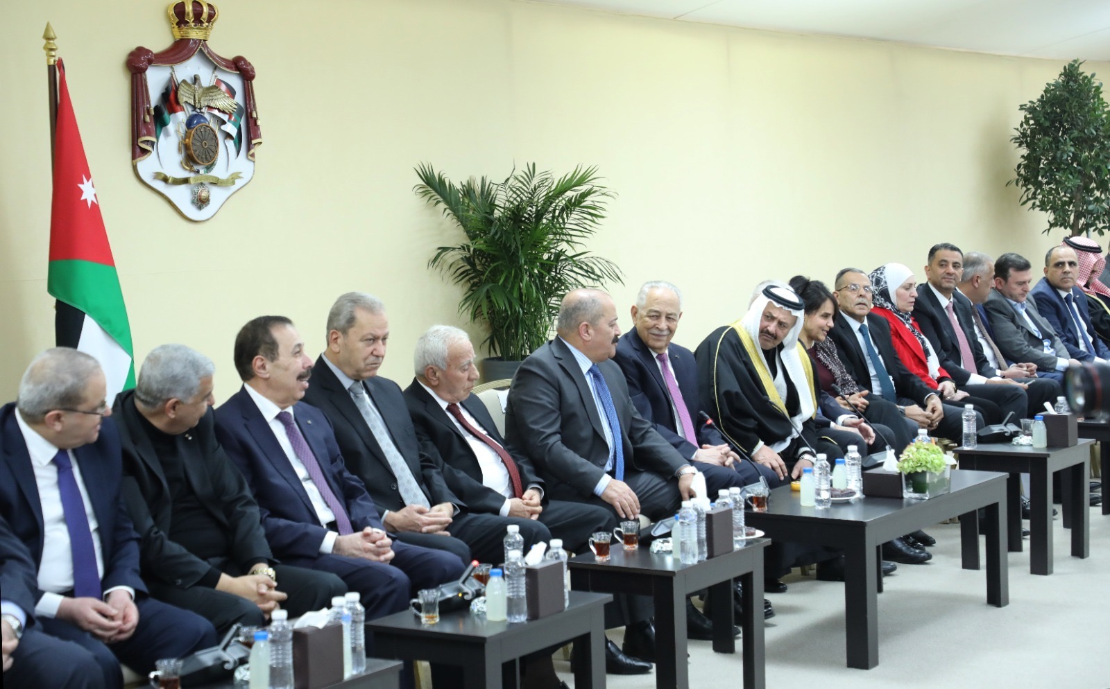 متابعة للزيارة الملكية لإربد. رئيس الديوان الملكي يلتقي 250 شخصية من أبناء وبنات المحافظة