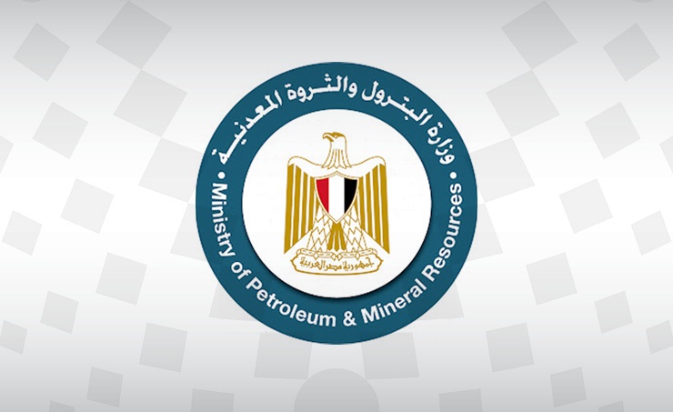 مصر : تعلن نجاح حفر بئرين نفط في الصحراء الغربية