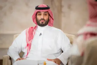 ولي العهد السعودي يطمئن على صحة ملك المغرب