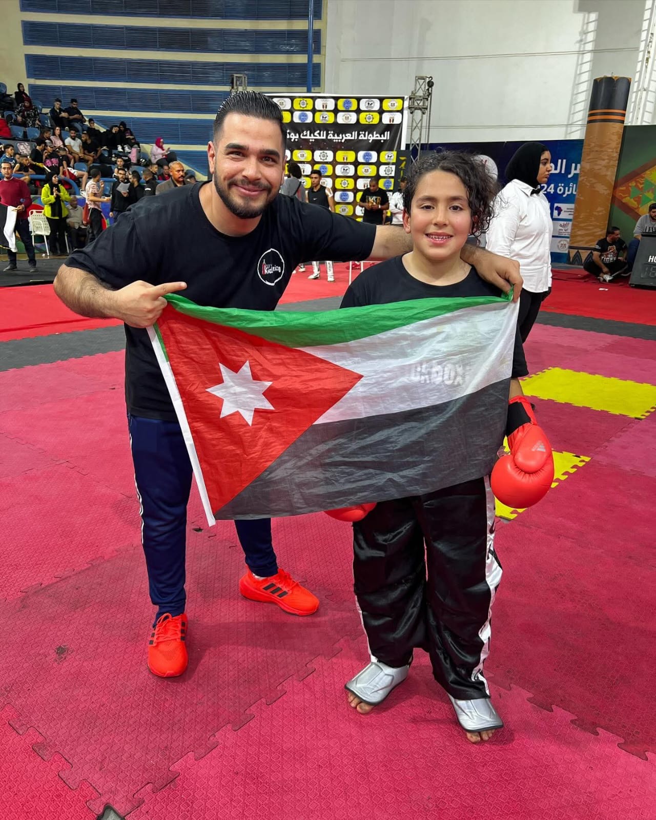 فوز الطالب عون عبد الجواد بذهبتبن في البطولة العربية للكيك بوكسينغ