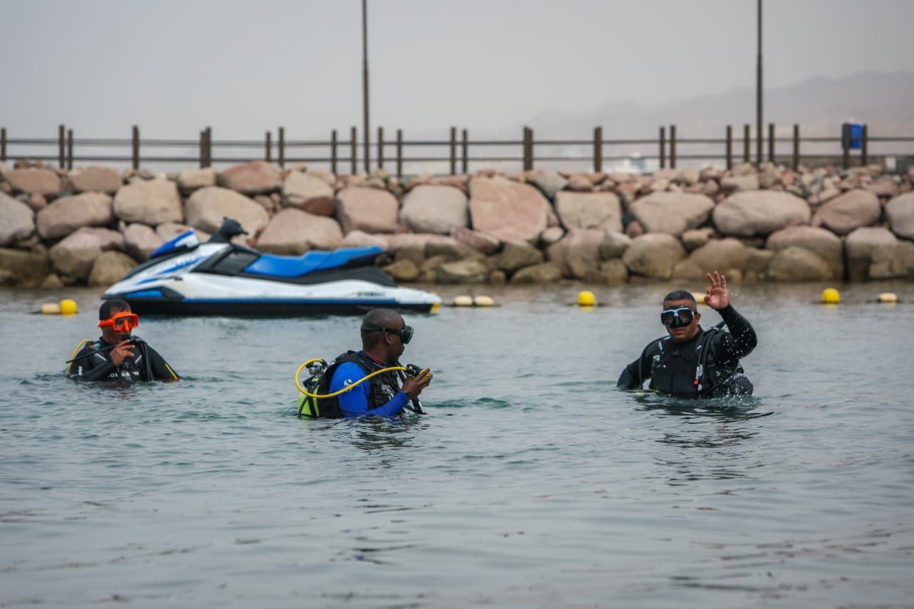 حملة مستمرة لحماية البيئة البحرية في العقبة بمشاركة الدفاع المدني