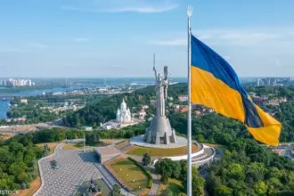 هجوم صاروخي روسي كبير يستهدف كييف 